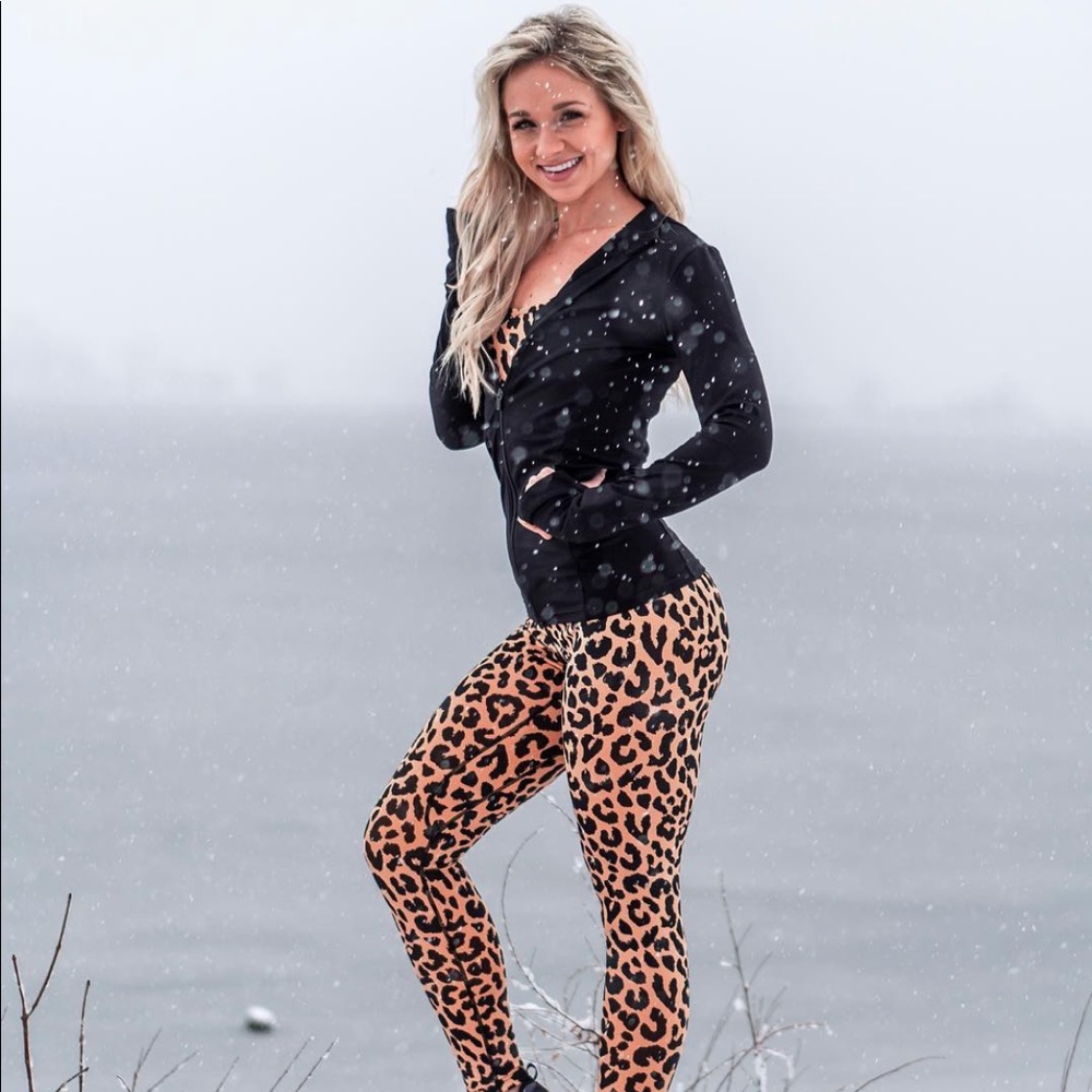 Balance Athletica - Vitality Full Length Elevated Zip Jacket - Picture 8 of 9